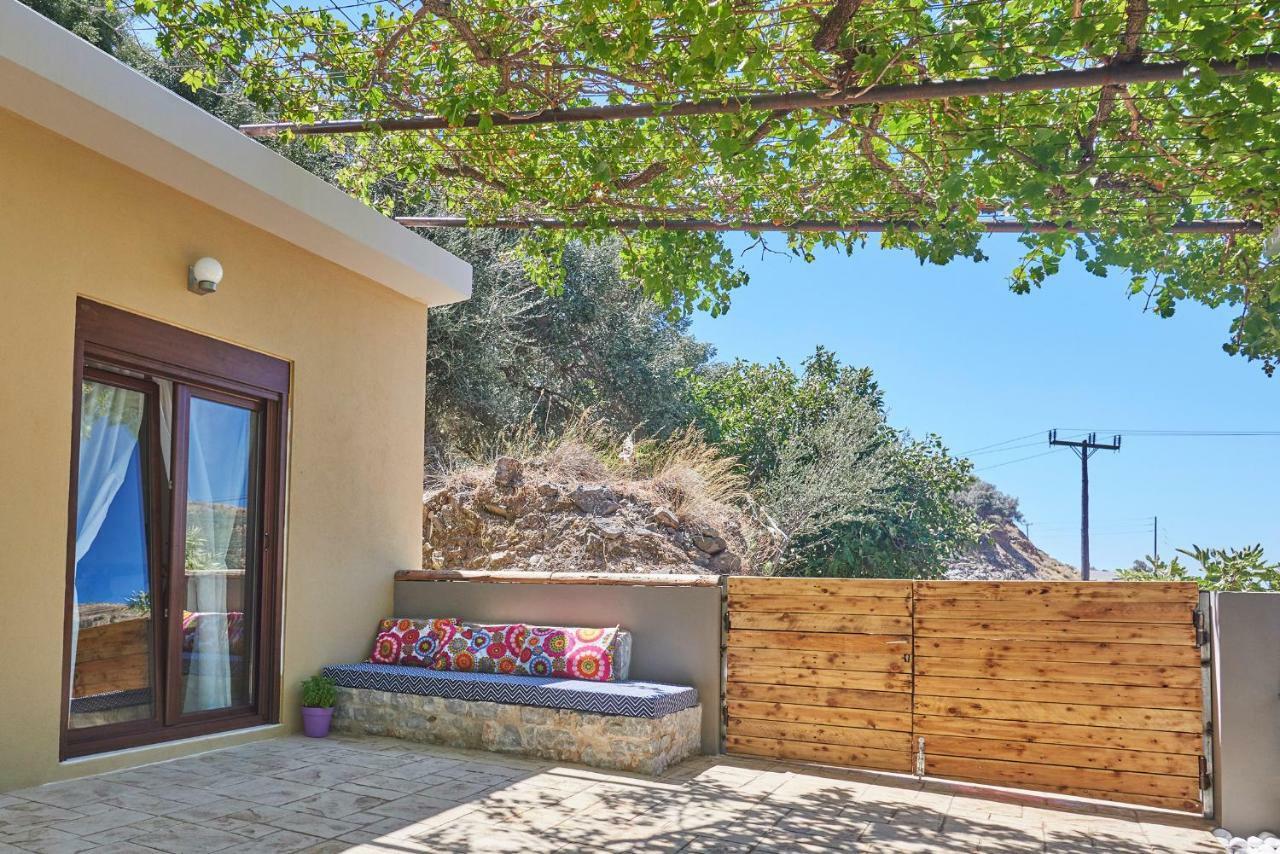 Pura Vida Villa Rodakino Exterior photo